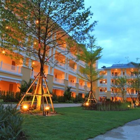 The One Residence Hotel Bangkok Esterno foto
