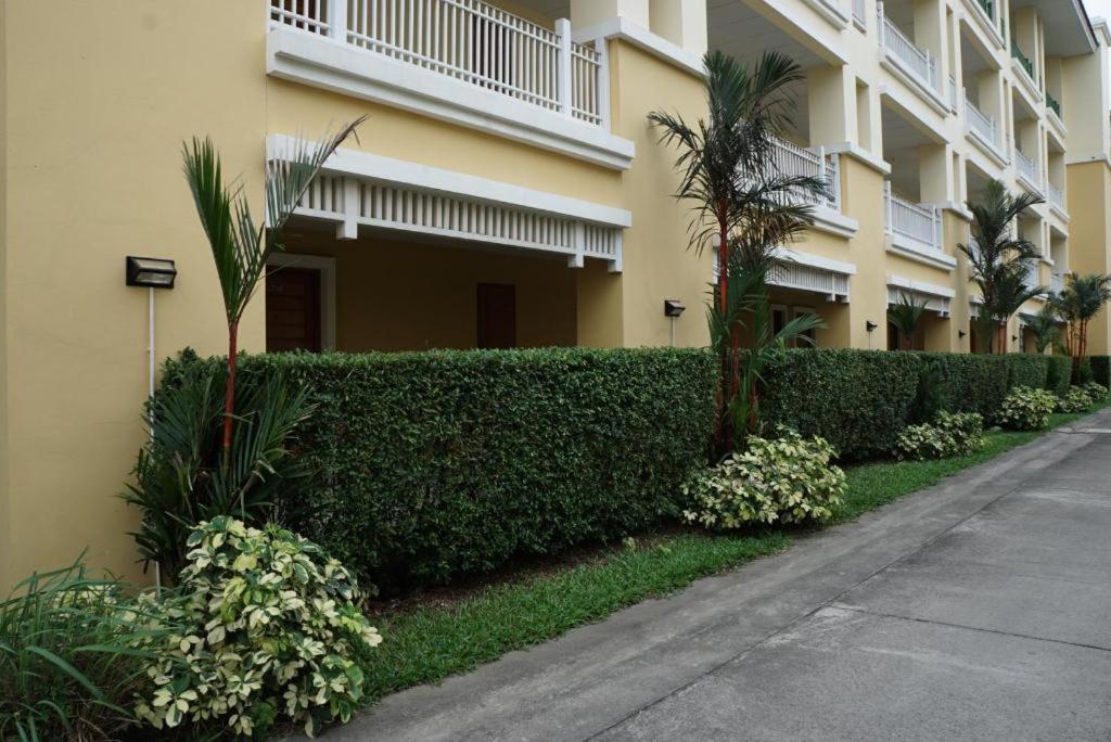 The One Residence Hotel Bangkok Esterno foto