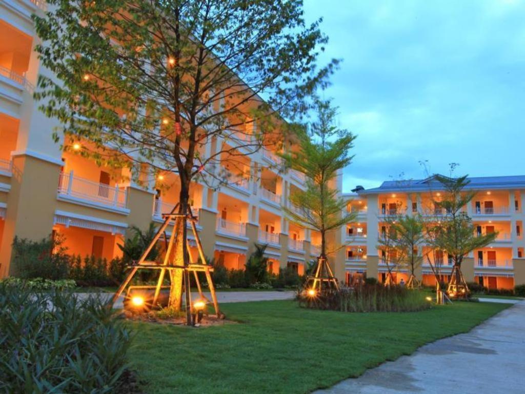 The One Residence Hotel Bangkok Esterno foto