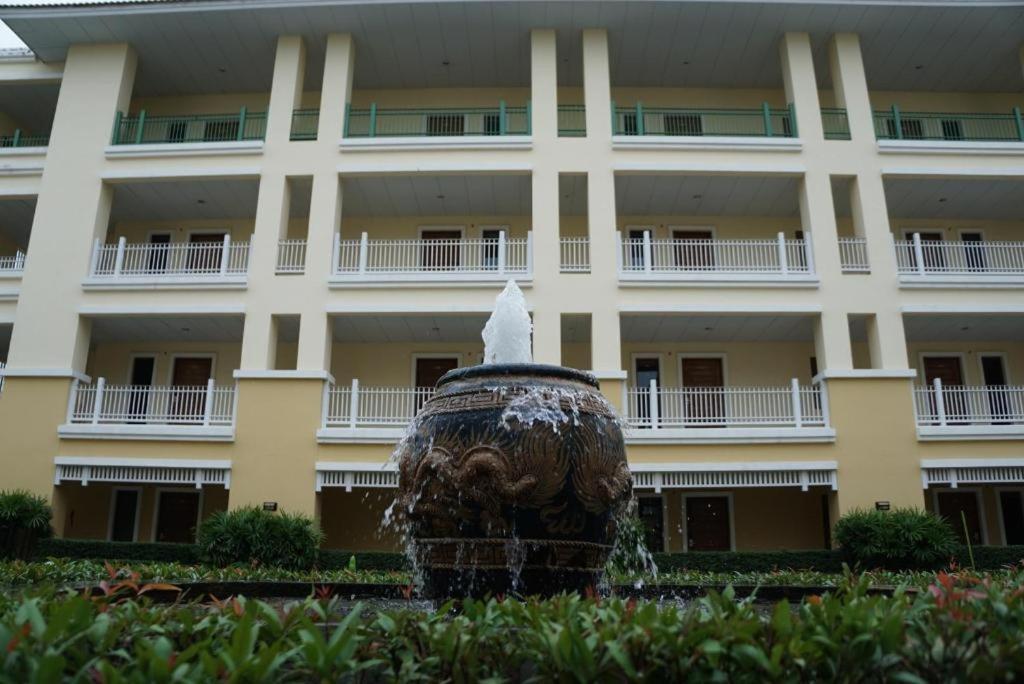 The One Residence Hotel Bangkok Esterno foto