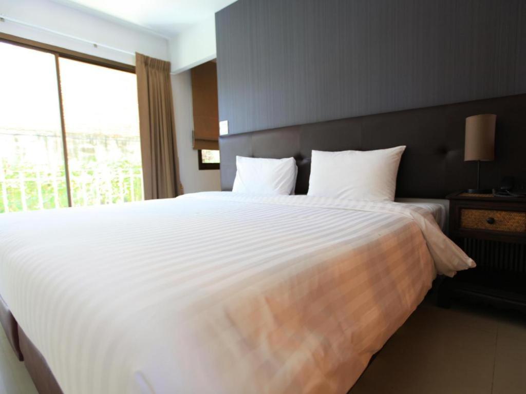 The One Residence Hotel Bangkok Esterno foto