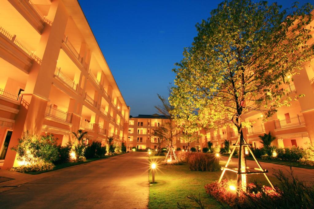 The One Residence Hotel Bangkok Esterno foto